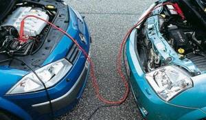 Кипит аккумулятор на машине: причины кипения АКБ на автомобиле или на зарядке от ЗУ
