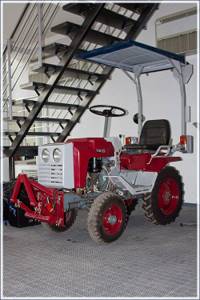 Схтз-нати – первый гусеничный трактор отечественной разработки | carakoom.com