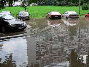 Как сделать:: просушить салон автомобиля после затопления