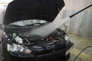 Как правильно мыть двигатель автомобиля керхером самому