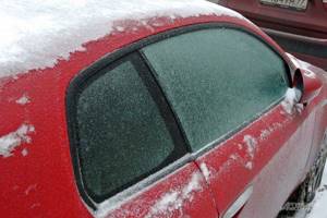 Средство от замерзания окон в машине. запотевают стекла в машине изнутри зимой и замерзают: что делать, как устранить запотевание? почему затягивает стекла окон в машине зимой: причина