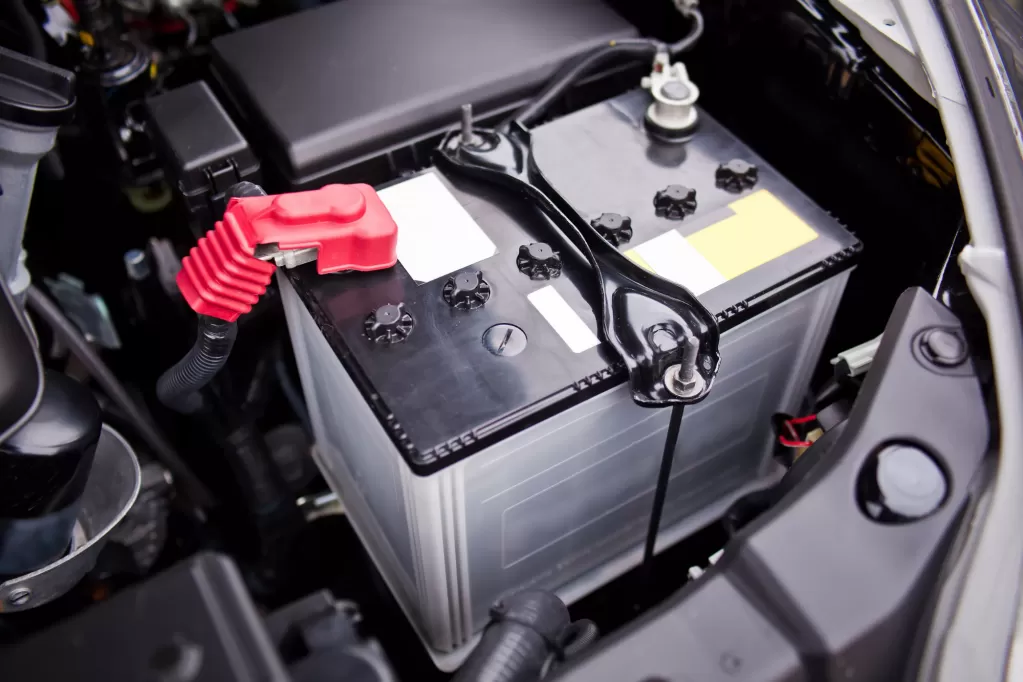 Как хранить аккумулятор автомобиля: при какой температуре, как его сохранить, если он новый