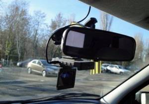 Лучшие виды крепления видеорегистратора в автомобиле