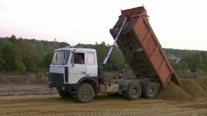 Характеристики грузовика-самосвала МАЗ-205 и нескольких новых популярных модификаций