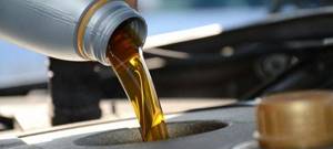 Какое масло стоит использовать на двухтактных моторах — синтетическое или минеральное?