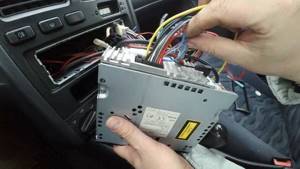 Как правильно подключить автомагнитолу в машине