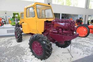 Колесные и гусеничные трактора СССР ?: все старинные модели, история, фото