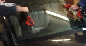Вклейка стекла на авто: замена лобового стекла автомобиля своими руками. технология правильной замены лобового стекла автомобиля