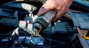Какой расход масла в двигателе автомобиля считается нормальным | dorpex.ru