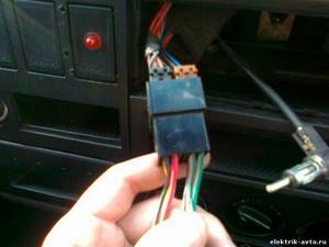 Подключение магнитолы в машине: как правильно установить устройство своими руками