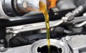 Льем дизельное масло в бензиновый двигатель для очистки: особенности процесса. что будет если залить дизельное масло в бензиновый двигатель