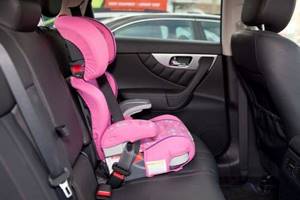 Можно ли возить ребенка на переднем сиденье в автокресле и бустере? ?