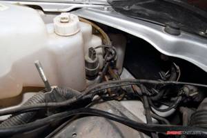 Стеклоомыватель автомобиля: эксплуатация и ремонт бачка