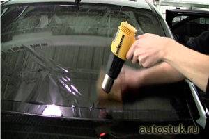 Тонировочная плёнка для тонировки стёкол автомобиля