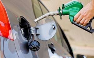 Какой бензин заливать: газпром или лукойл?