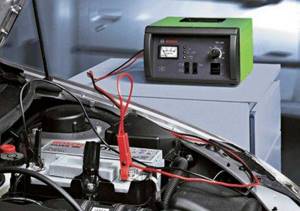 Каким током заряжать автомобильный аккумулятор ёмкостью 55, 60 или 70 ач?