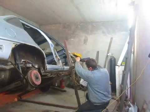 Как поднять автомобиль для ремонта без подъёмника и ямы