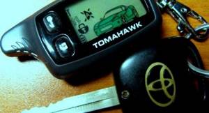 Брелок для сигнализации tomahawk ? : детальная инструкция по применению ? , что означают кнопки, функции и настройка автозапуска
