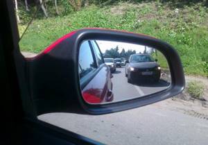 Как правильно настроить зеркала в машине: регулировка боковых и внутрисалонных зеркал заднего вида автомобиля