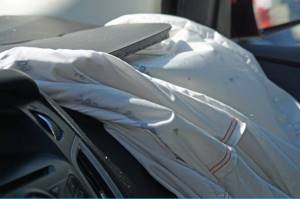Восстановление подушек безопасности автомобиля - способы ремонта и рекомендации