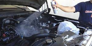 Как мыть двигатель автомобиля своими руками: правила и рекомендации