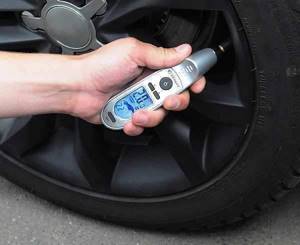 Какое должно быть давление в шинах автомобиля?