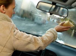 Почему потеют стекла в машине, и что делать для предотвращения запотевания?